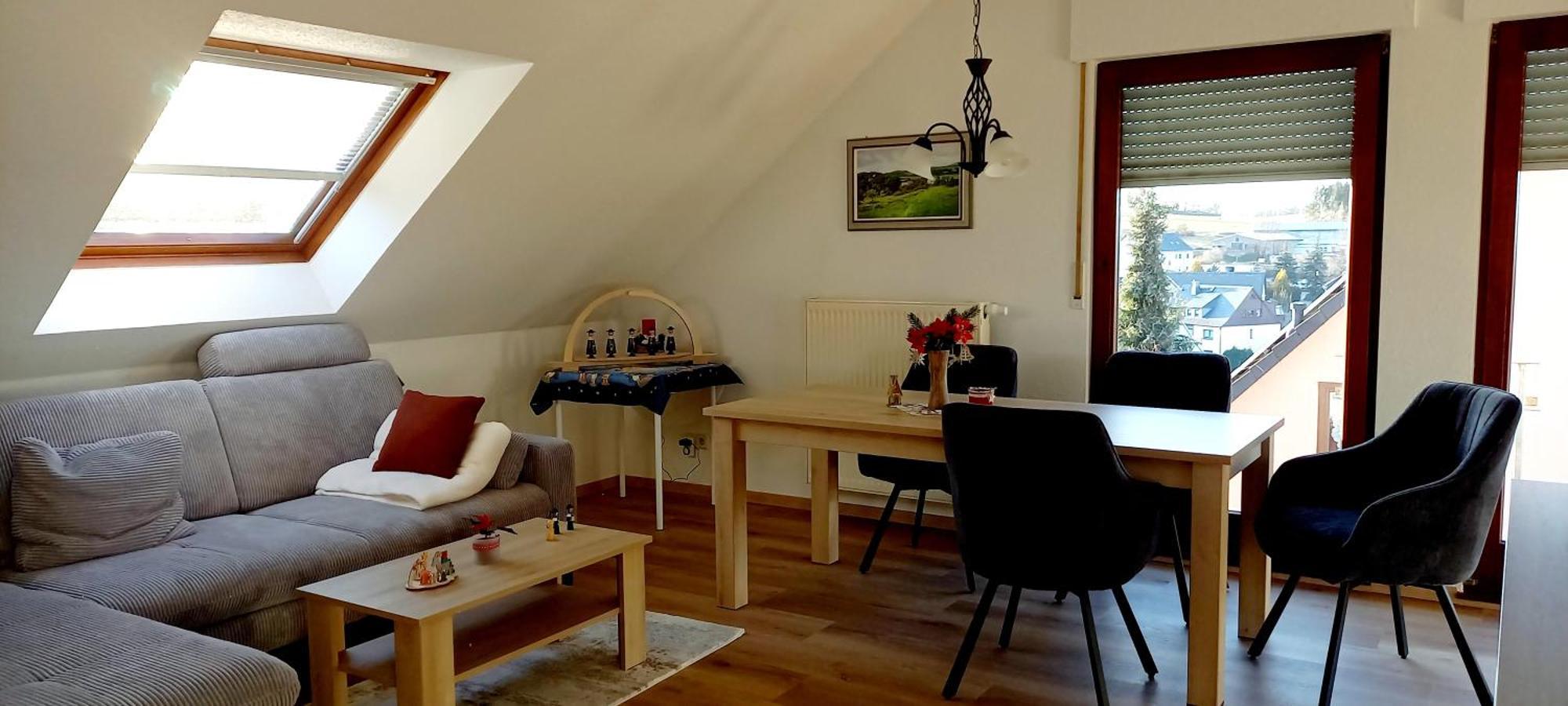 Langenbach Ferienwohnnung Ruth - Familienurlaub Im Erzgebirgeアパートメント エクステリア 写真